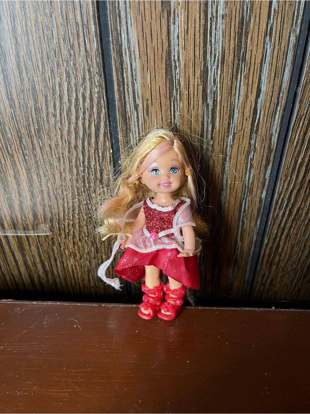 Mattel Kelly/Shelly doll from the 2008 movie Barbie & The Diamond Castle